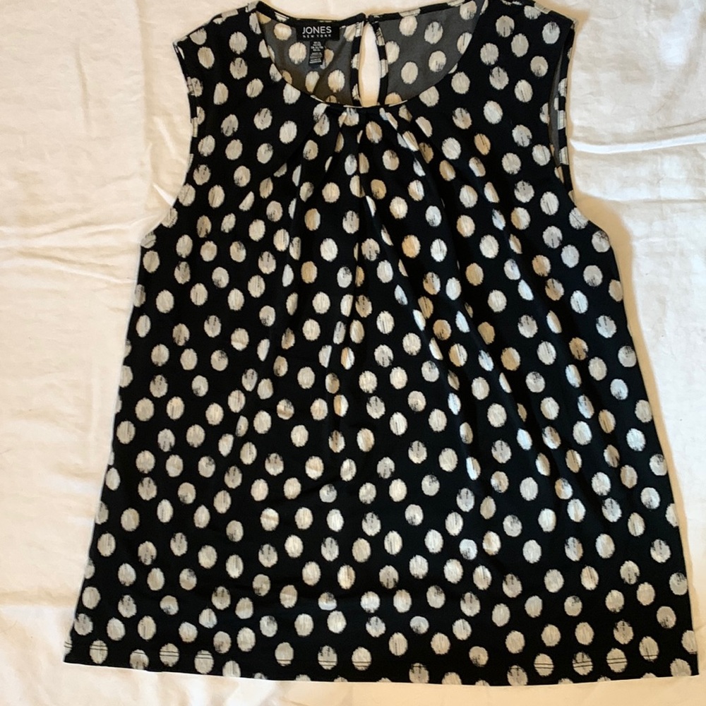 Jones New York Sleeveless Flowing top